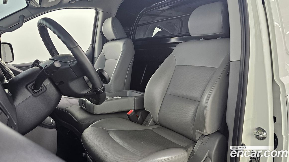 Hyundai The New Grand Starex Van 3-х местный (09.2020)
