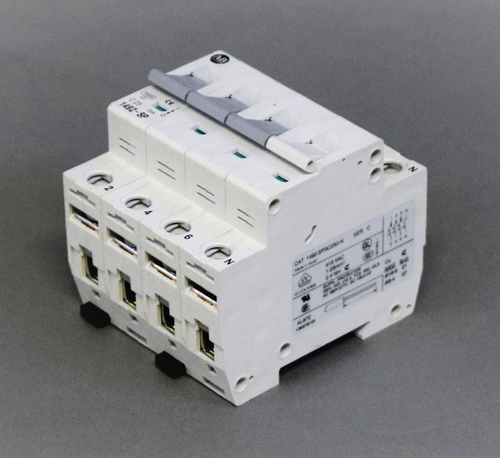 ALLEN-BRADLEY 1492-SP3C250-N