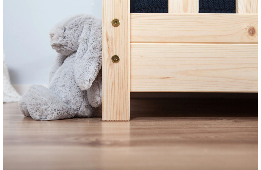 Кровать-домик Чайн 140х200 Чайн из сосны, с бортиками и основанием, в натуральной отделке