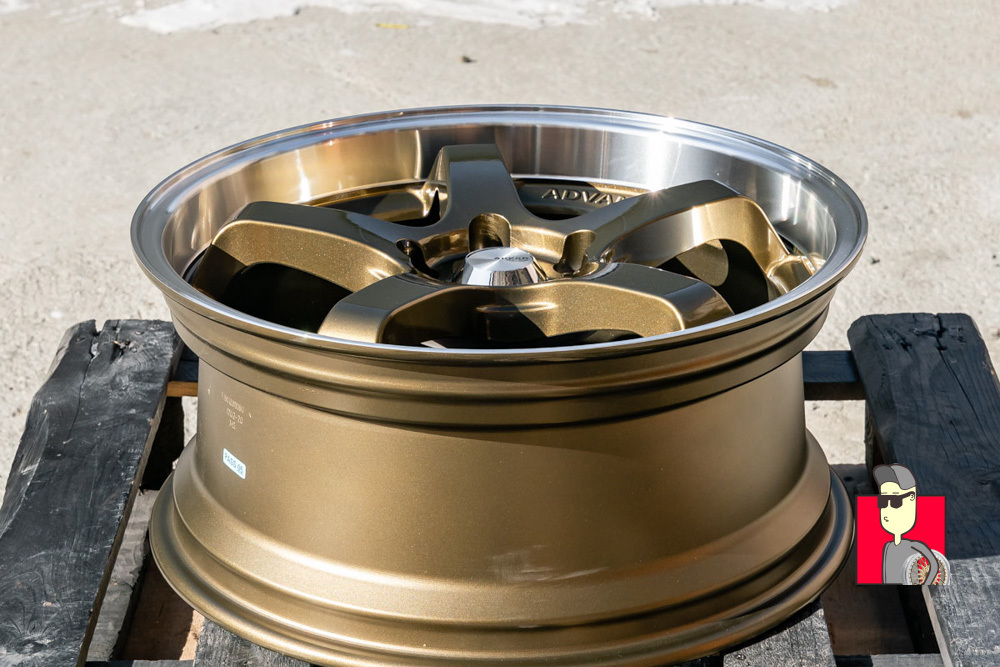 Комплект дисков Advan GT 18x8 et38 5x114.3