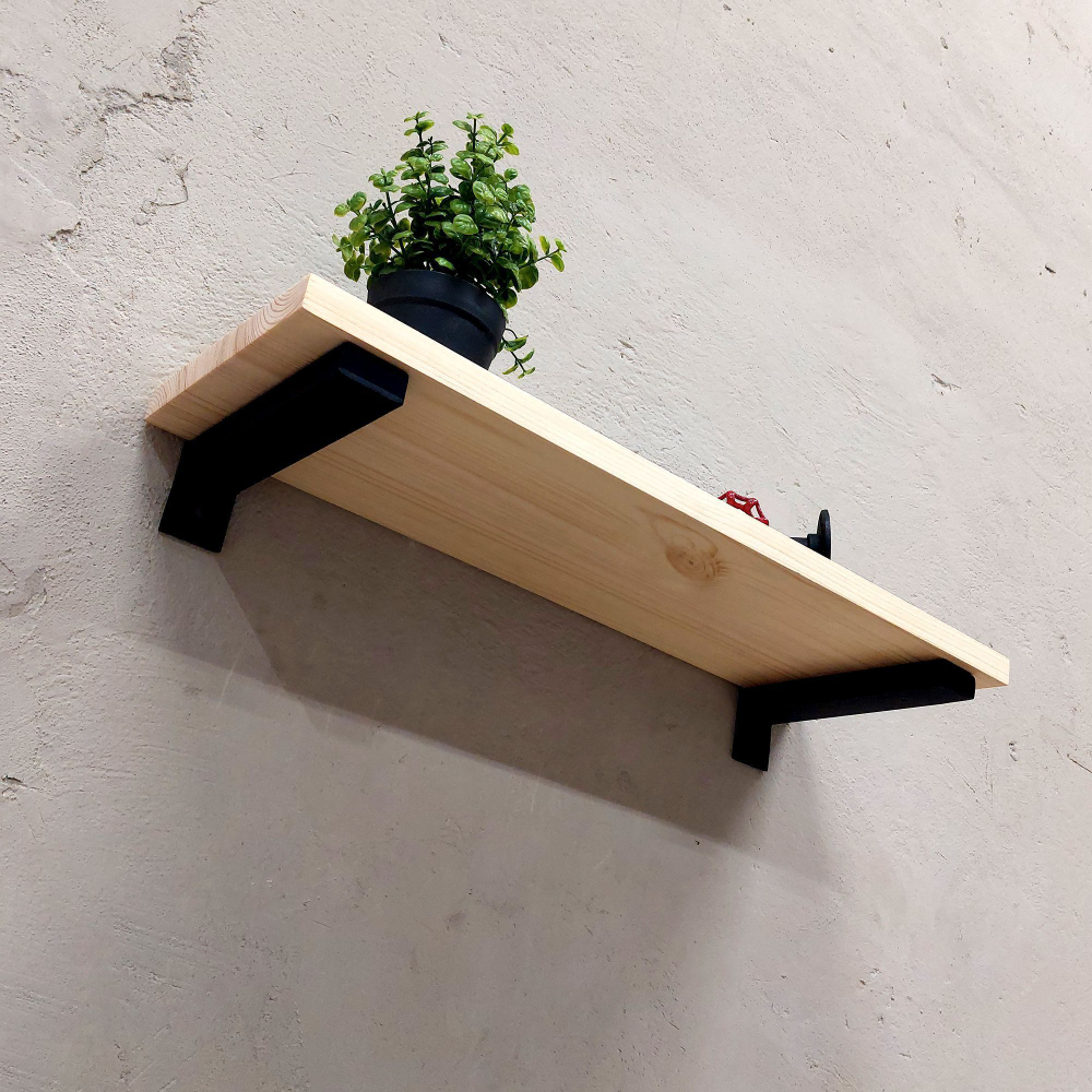 Настенные полки из натурального дерева в стиле Лофт