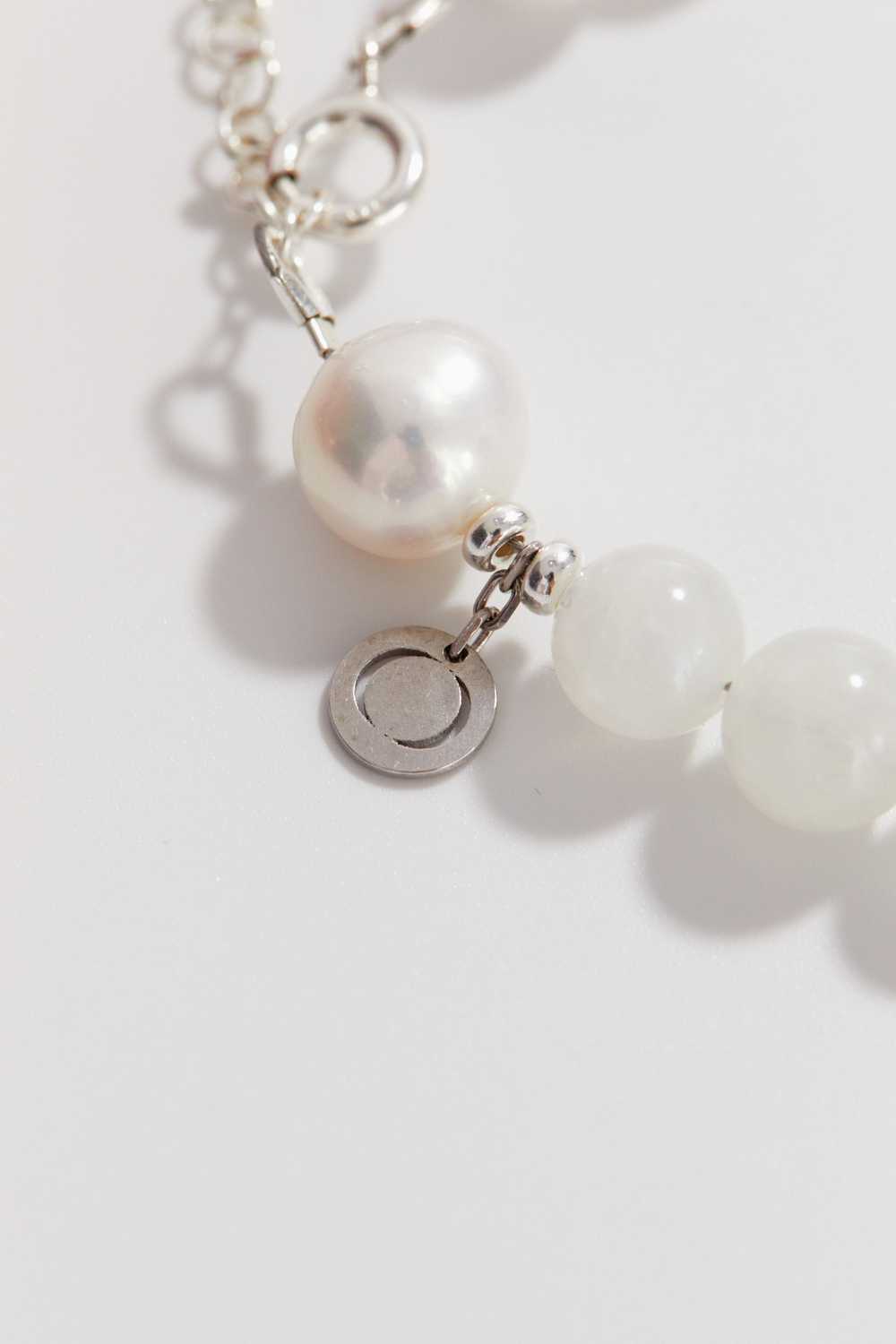 Браслет I AM THE ALTAR из лунного камня