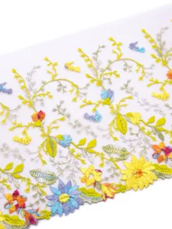 05-110 Вышивка на неэл. сетке 21 см, телесный/желтый/голубой/салатовый (левая)