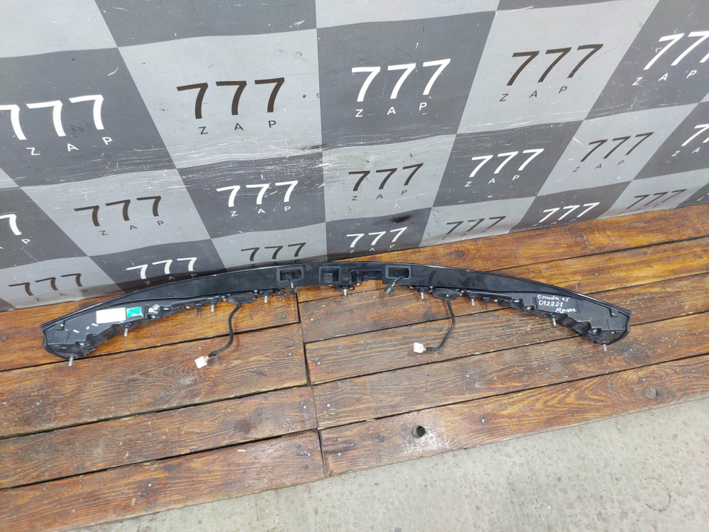 Фонарь зaдний крышки багажника с дефектом Omoda C5 22-нв Б/У Оригинал 605000724AA