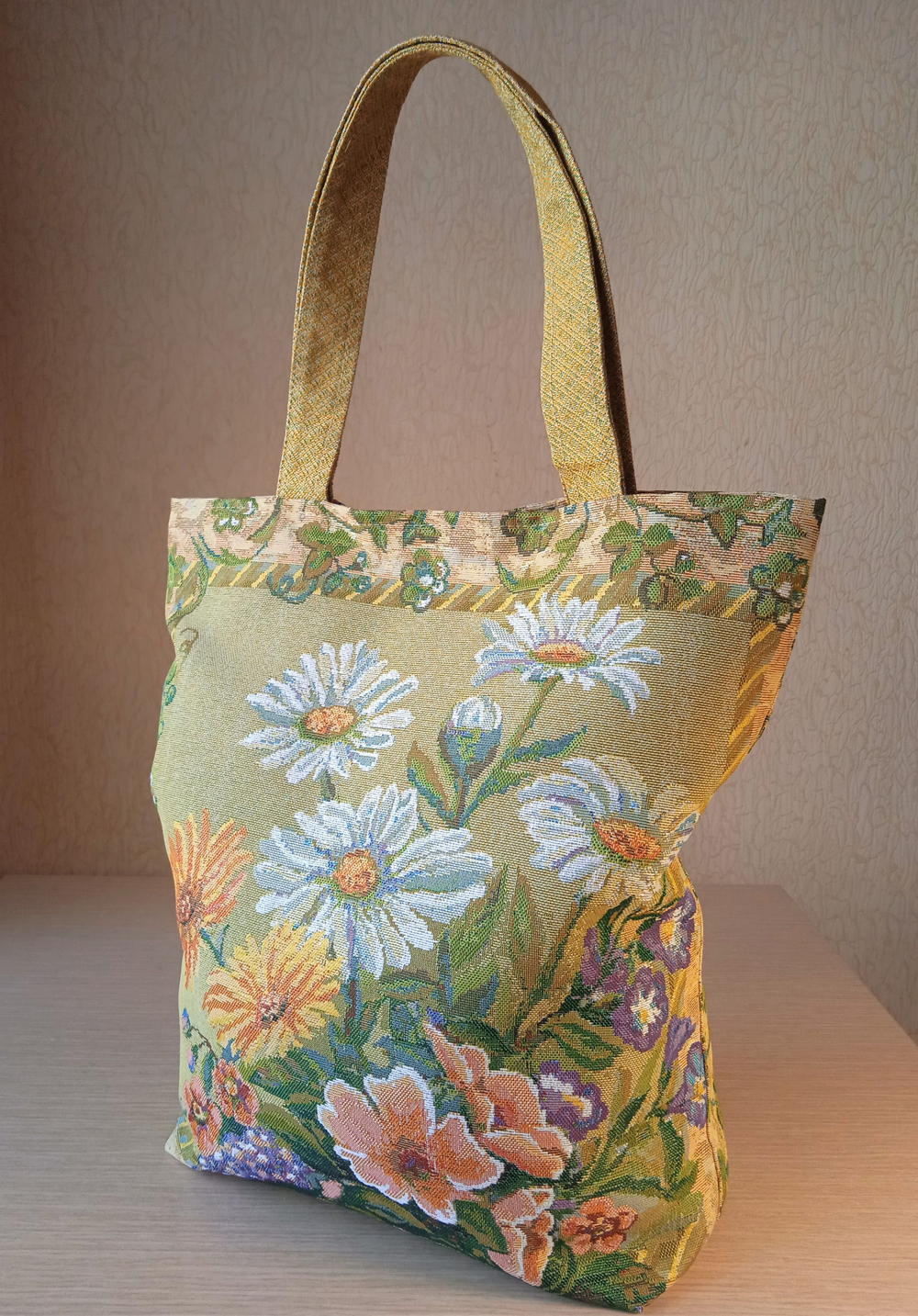 Гобеленовая сумка Летний сад (39х39х12)