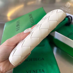 Обложка для паспорта Bottega Veneta