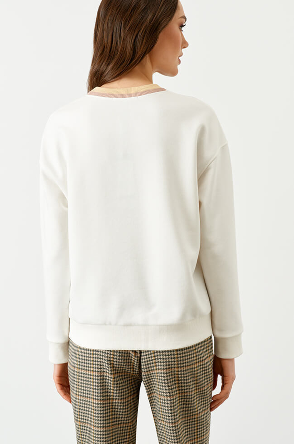 22714 Джемпер женский (молочный)