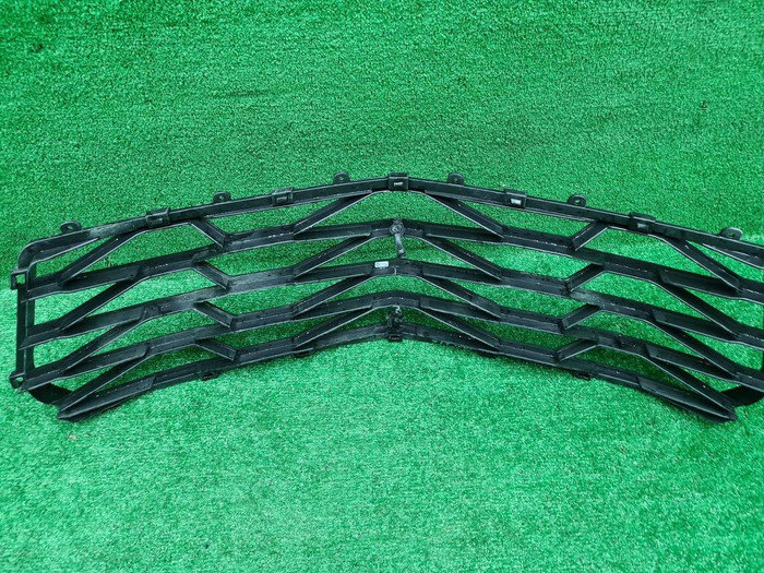 Решетка переднего бампера Chevrolet Camaro 6 15-18