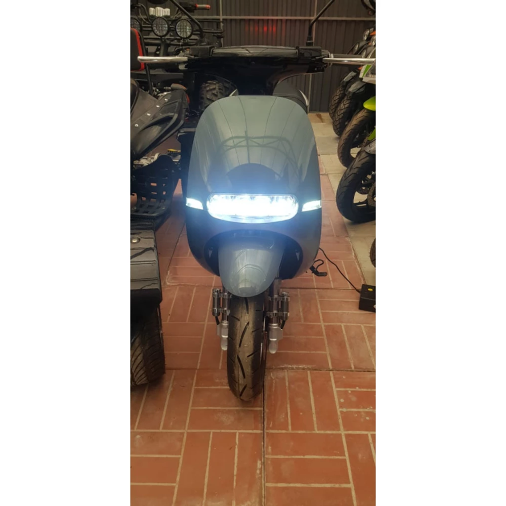 Электроскутер FST Classic 1000W 72V с АКБ 30FAh