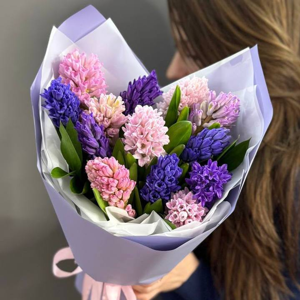Букет из 13 гиацинтов