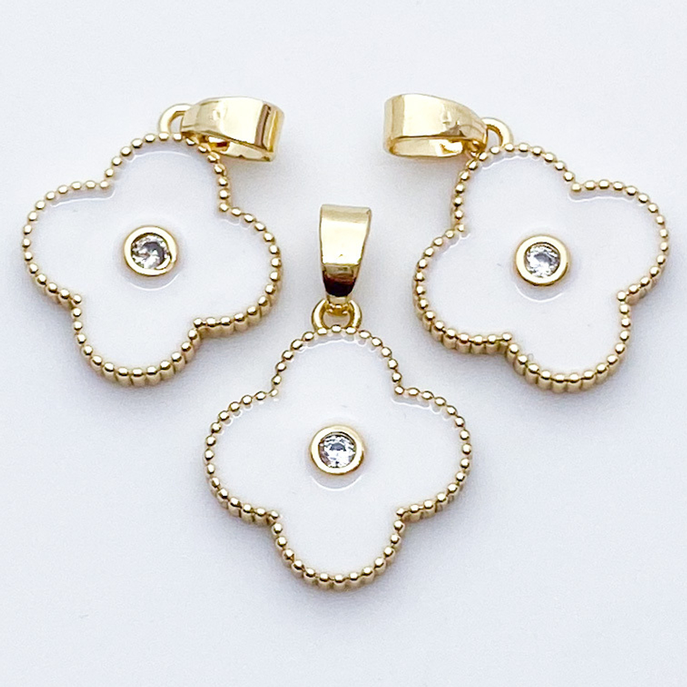 Подвеска Клевер, цвет золото+белый, размер 16*14 мм, цена за 1 шт
