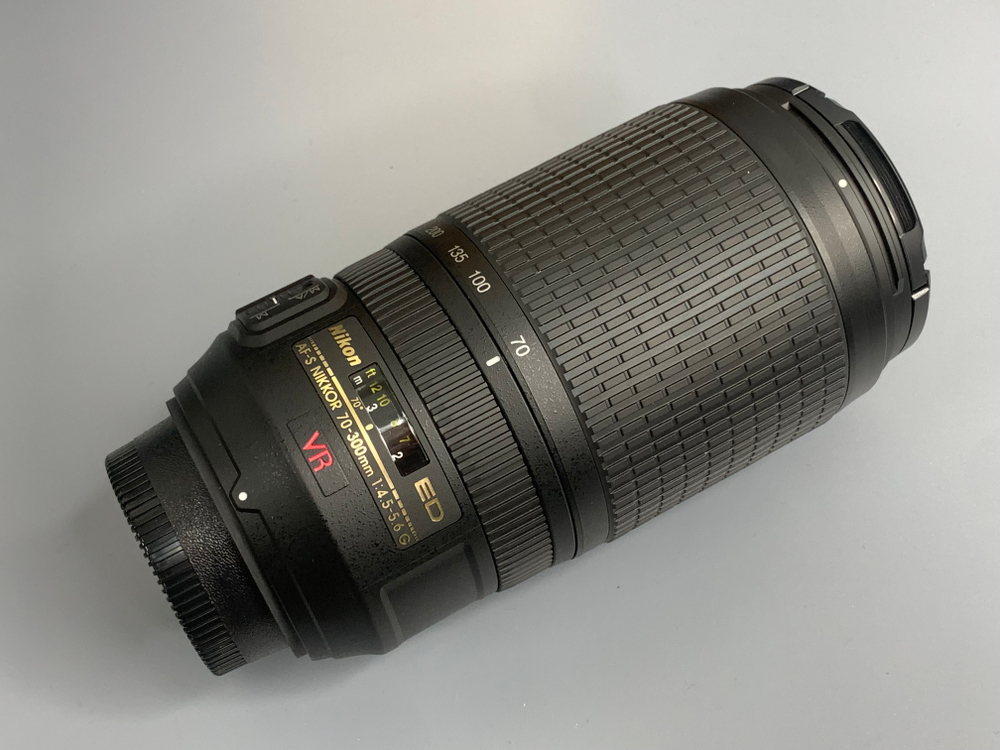 Nikon 70-300mm 4.5-5.6G ED-IF AF-S VR Zoom-Nikkor
