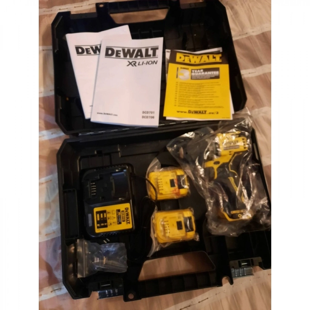 Дрель-шуруповерт бесщеточная аккумуляторная DeWalt DCD701D2-QW