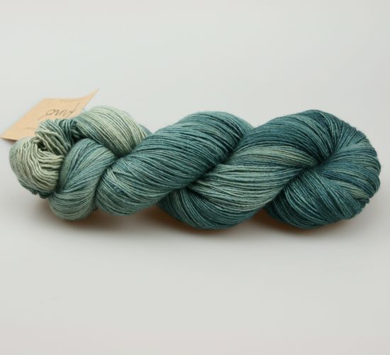 Пряжа MANOS DEL URUGUAY Fino (70% меринос, 30% шёлк)