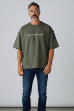 Футболка оверсайз, футболка оверсайз женская, футболка оверсайз мужская, футболка оверсайз унисекс, футболка свободного кроя, футболка большого размера, футболка объемная, футболка мешковатая, футболка удлиненная оверсайз, футболка оверсайз с круглым вырезом, футболка оверсайз с V-образным вырезом, футболка оверсайз с прямыми плечами, футболка оверсайз с коротким рукавом, футболка оверсайз с длинным рукавом, лонгслив оверсайз, футболка-платье оверсайз, футболка оверсайз из хлопка, футболка оверсайз из плотного хлопка, футболка оверсайз грубый трикотаж, футболка оверсайз из льна, футболка оверсайз оверлок, футболка оверсайз стрейч, тяжелая футболка оверсайз, базовая футболка оверсайз, повседневная футболка оверсайз, футболка оверсайз на каждый день, футболка оверсайз уличного стиля, футболка оверсайз домашняя, футболка оверсайз однотонная, футболка оверсайз с принтом, футболка оверсайз с рисунком, футболка оверсайз с логотипом, футболка оверсайз с карманом, футболка оверсайз с боковым разрезом, футболка оверсайз с высоким боковым разрезом, футболка оверсайз с французской проймой