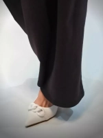 Туфли белые на низком каблуке