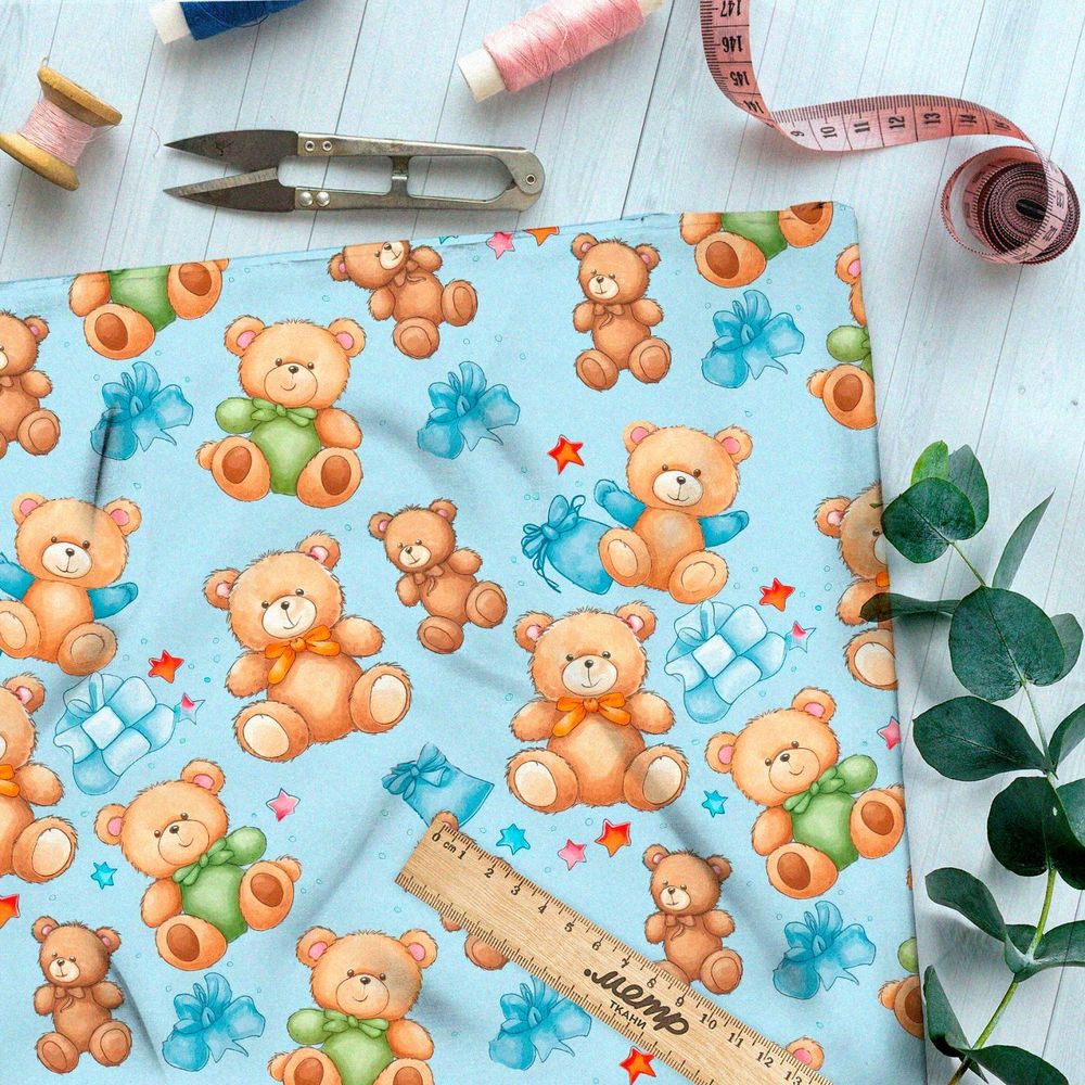 Ткань премиум атлас медведи с подарками на голубом