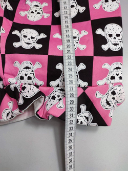 Шапка карнавальная с черепами