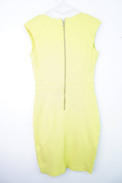 Платье River Island сочного цвета, маркировка 10, визуально на 42/44 размер