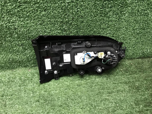 Фонарь правый внутренний Toyota RAV4 5 XA50 18-нв