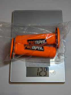 Ручки руля мотоцикла (грипсы) 22 и 24мм ProTaper Красный