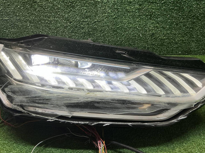 Битая Фара правая Audi A7 2 4K8 (2018-н.в.) Matrix