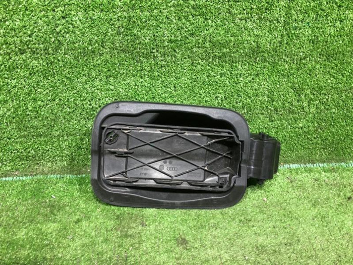 Лючок бензобака Audi A4 B9 (2015-н.в.)