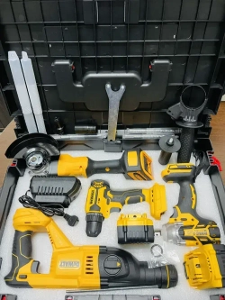 Набор инструментов 4в1 DeWalt бесщеточные на аккумуляторе