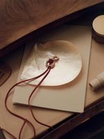 Колье Восьмерка на шнурке, позолота