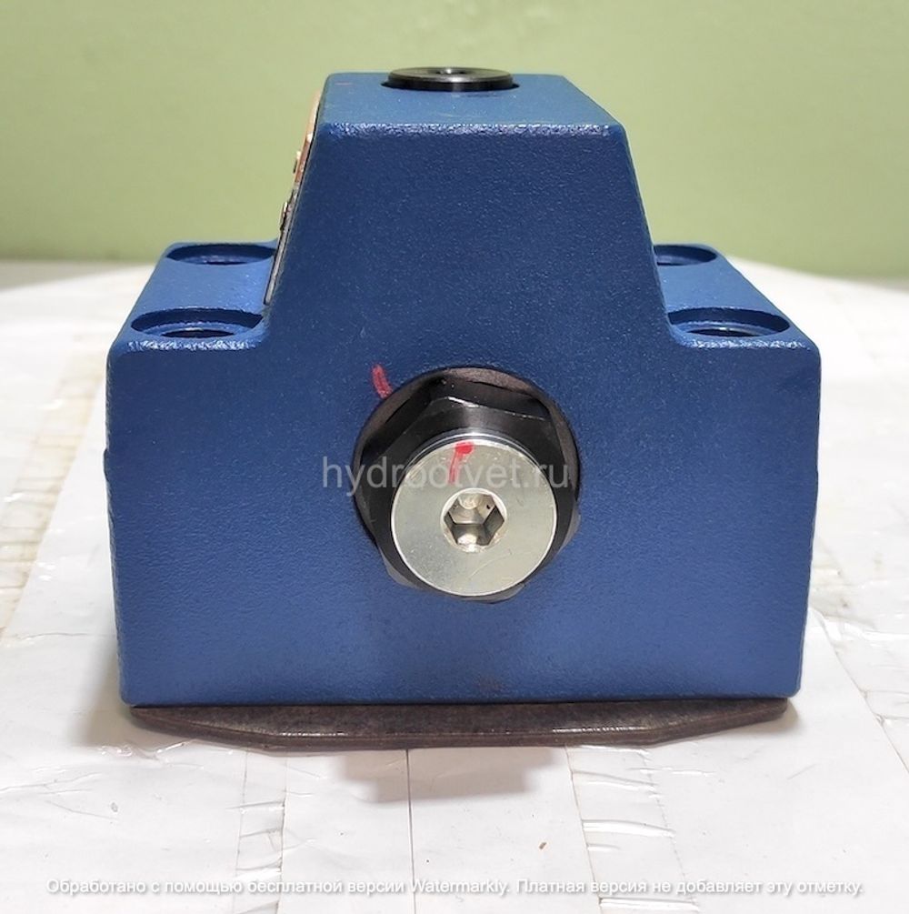 DR10DP2-4X/150Y - Редукционный клапан Ду 10 трехлинейный, прямого действия с давлением регулировки до 150 бар, 2 = винт, обратный клапан - есть