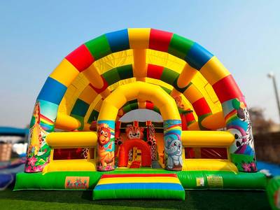 Коммерческий надувной батут «Страна Сафария» с крышей, 13*8*6 м