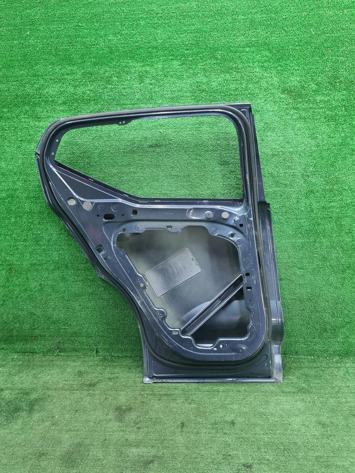 Дверь задняя левая Volvo XC40 (2017-н.в.)