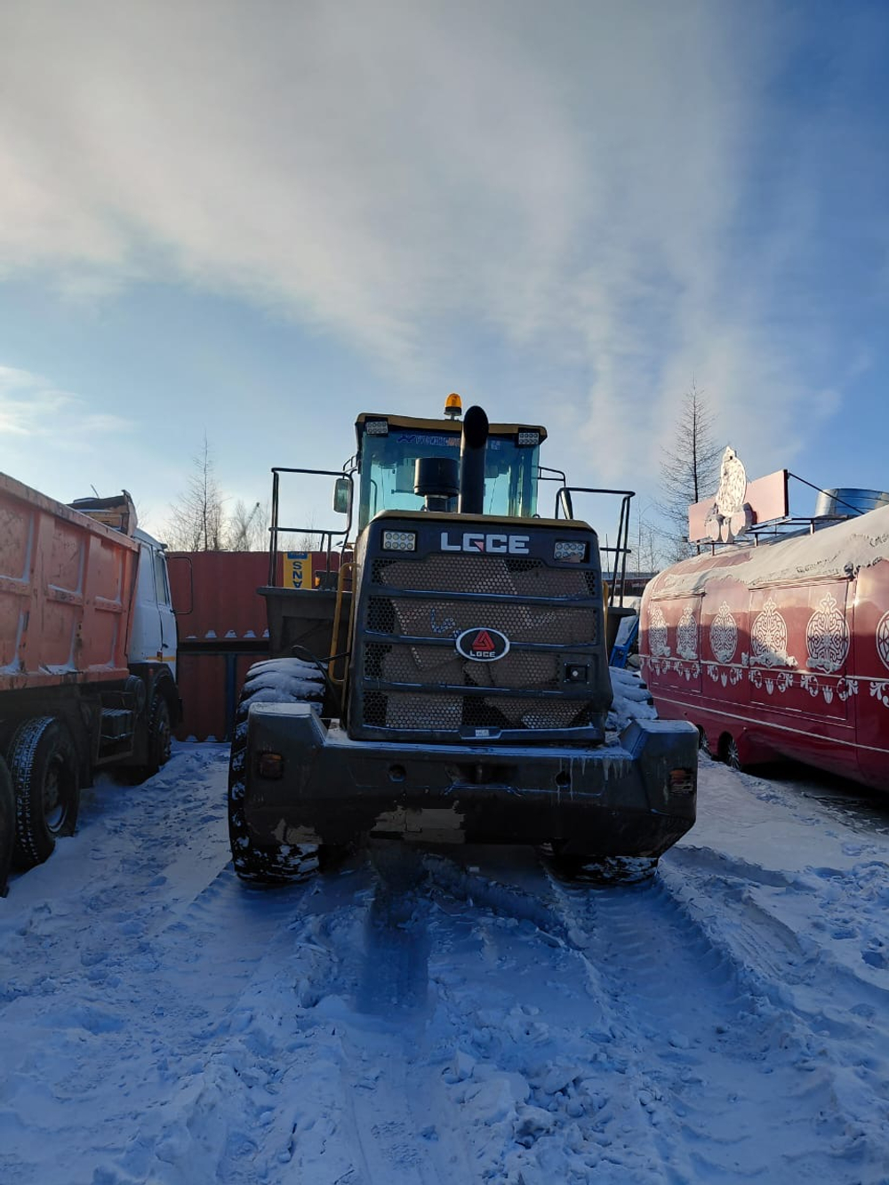 LGCE L956 Фронтальный погрузчик L956FH (Дизельный, 9,7 л, 220 л.с., АТ)