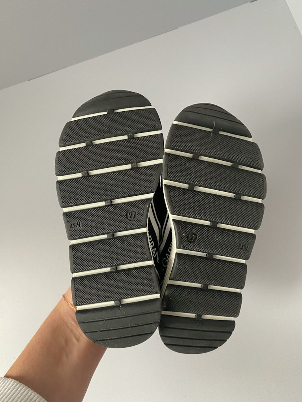 Новые кроссовки Dolce&Gabbana, 25