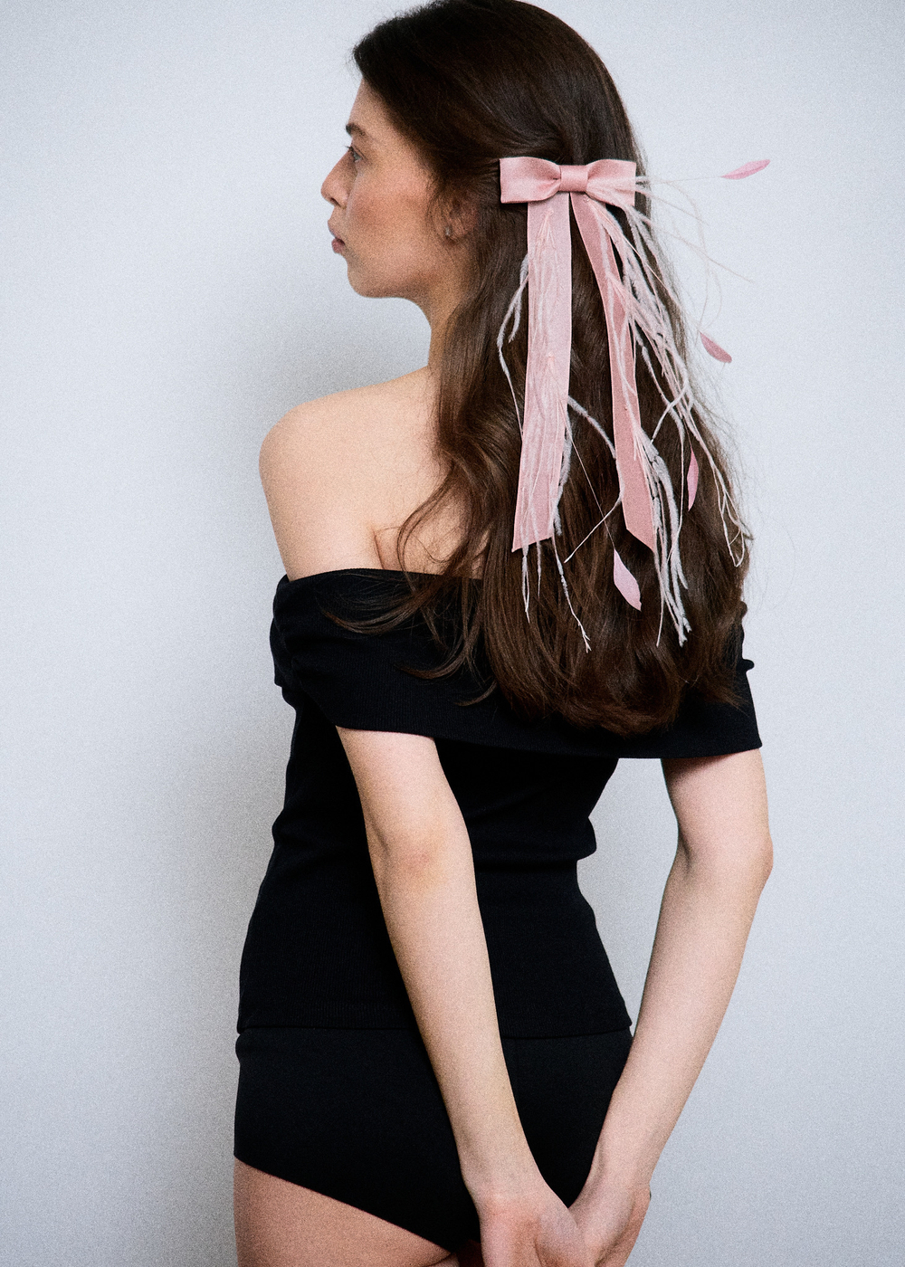 Бант "Мэри" розовый с перьями