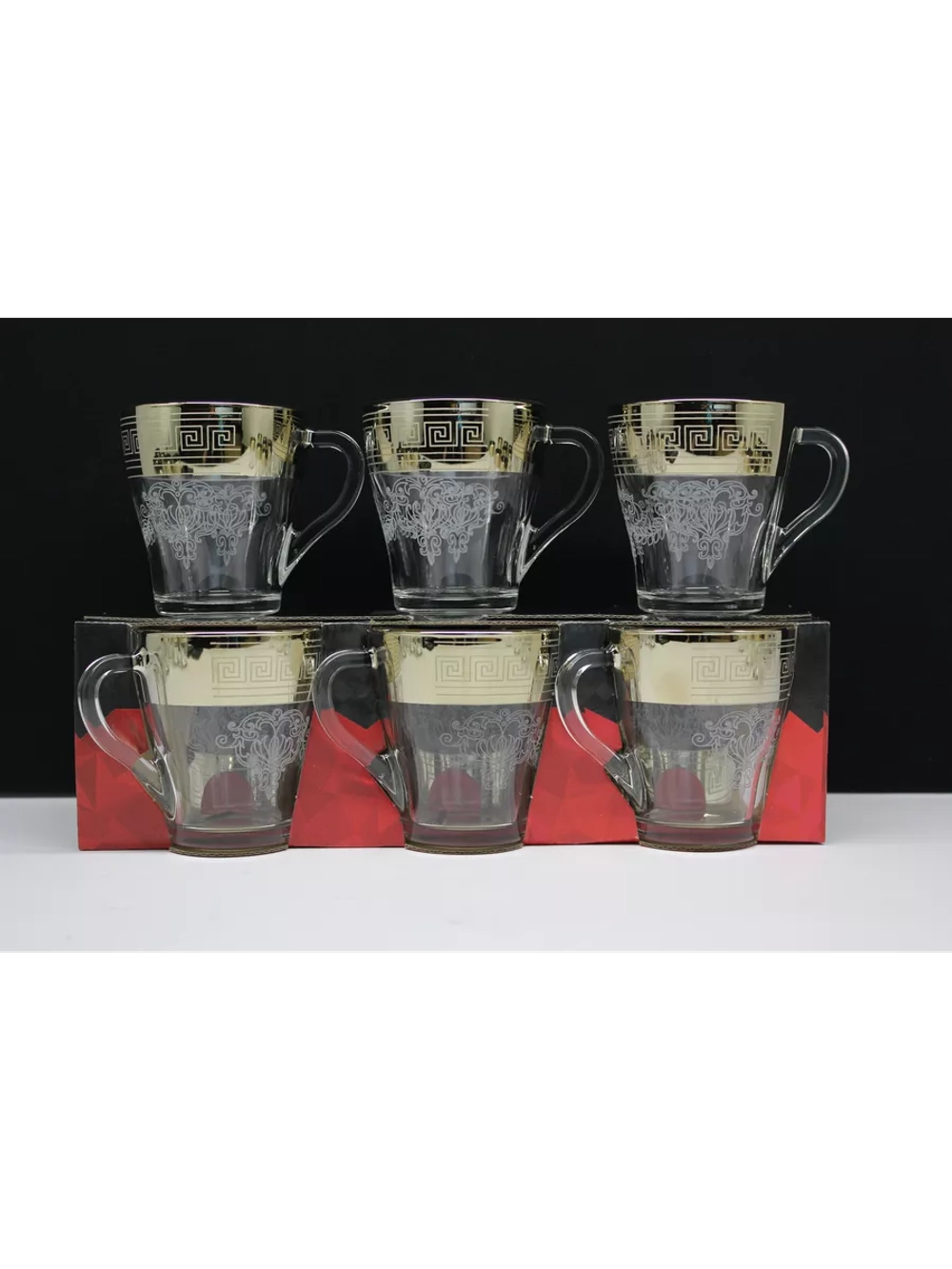 Набор кружек для чая и кофе.