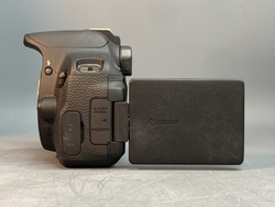 Canon EOS 700D 900 кадров