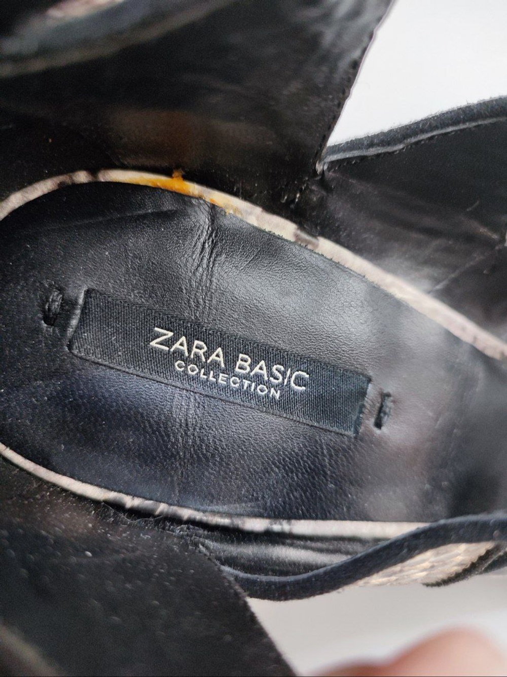 Босоножки ZARA под кожу питона 38 размер