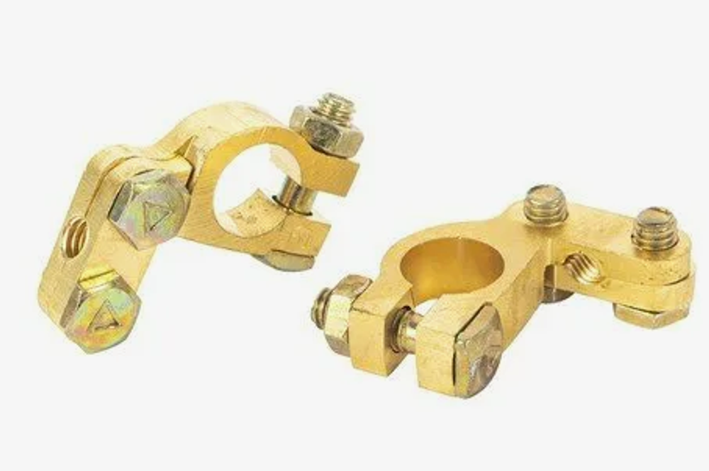 Клемма АКБ  "+плюс" латунь стандарт УГОЛ 600  (0218)  (штука)