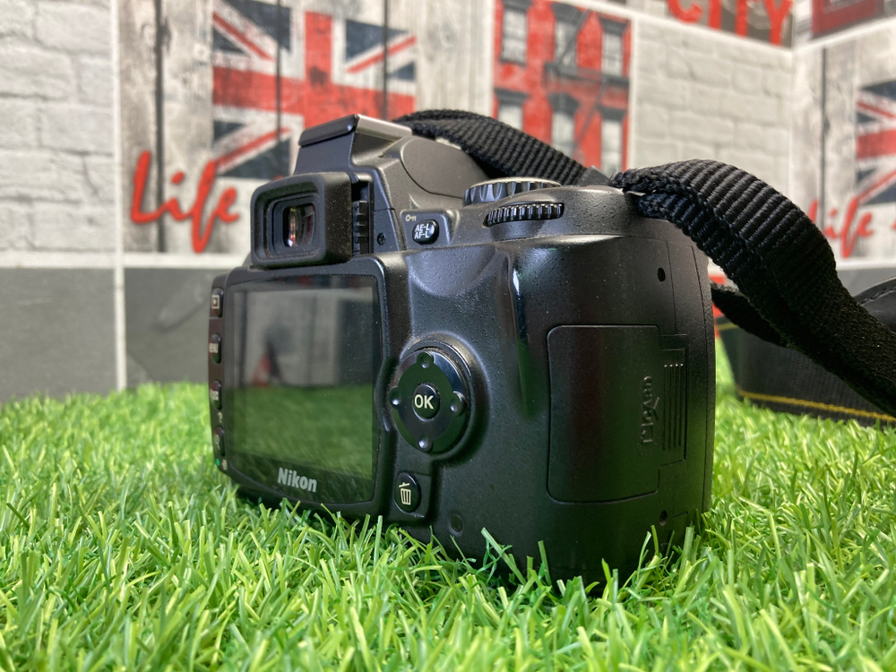 Nikon D40 kit 18-55mm II покупка/продажа