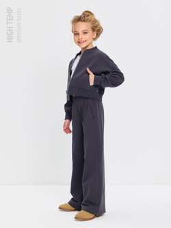 Укороченный бомбер из футера на молнии