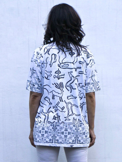 Футболка "Петроглиф", с изображением наскальных рисунков древних людей