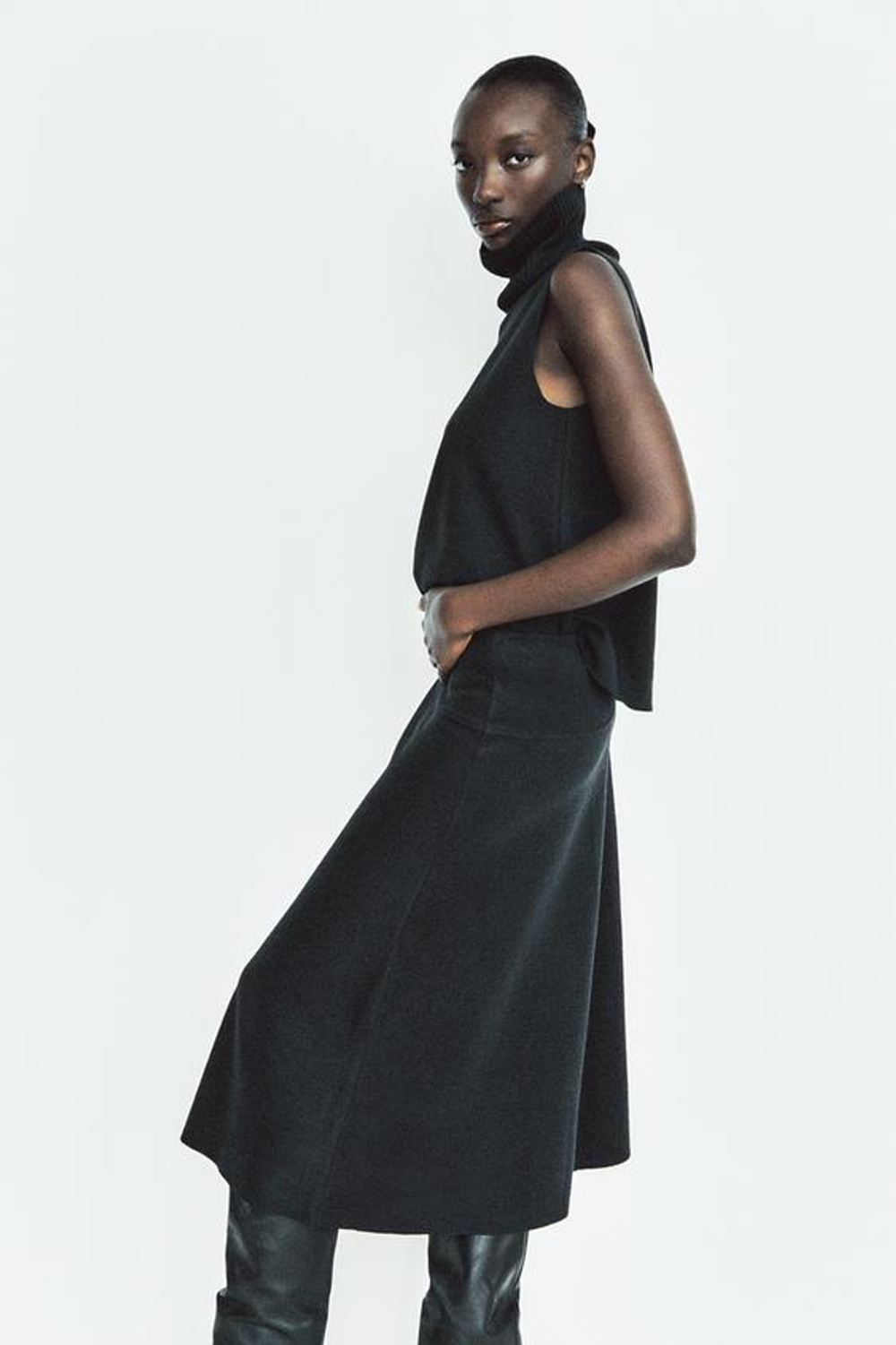 ZARA ТОП ИЗ МЯГКОЙ ТКАНИ С ВЫСОКИМ ВОРОТНИКОМ, ЧЕРНЫЙ