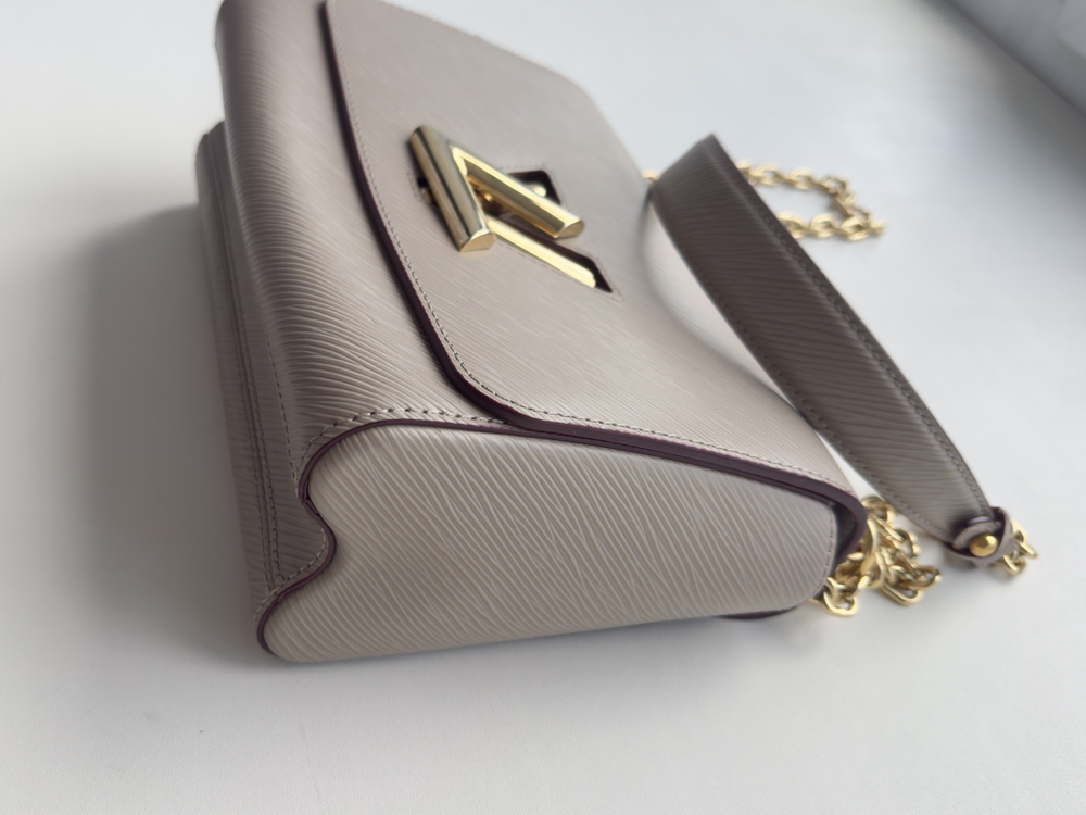 Сумка Louis Vuitton Twist MM