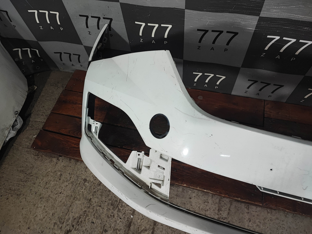 Бампер передний Skoda Rapid 2 20-нв Б/У Оригинал 60U807221M