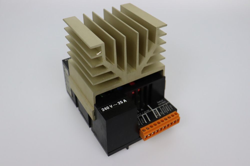 Терморегулятор Eurotherm 65549
