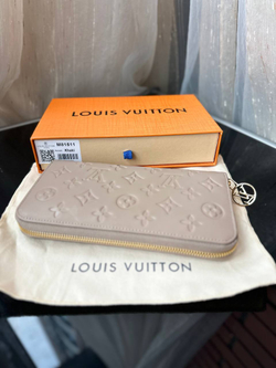 Кошелёк Louis Vuitton Zippy