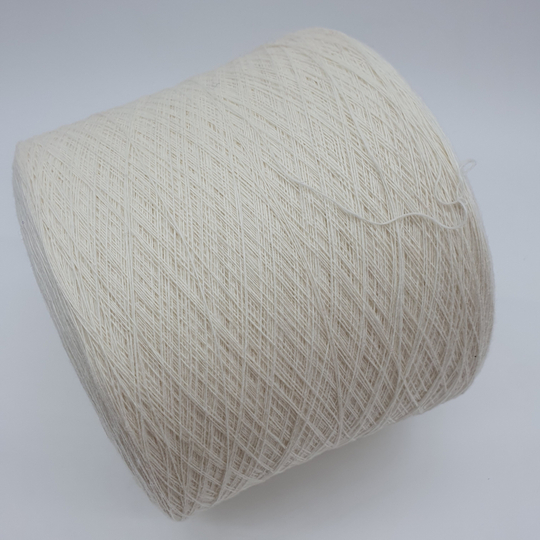 Пряжа Lanecardate Canberra 1/15.5 (100% мериносовая шерсть кардная) 1550 м/100гр молочный