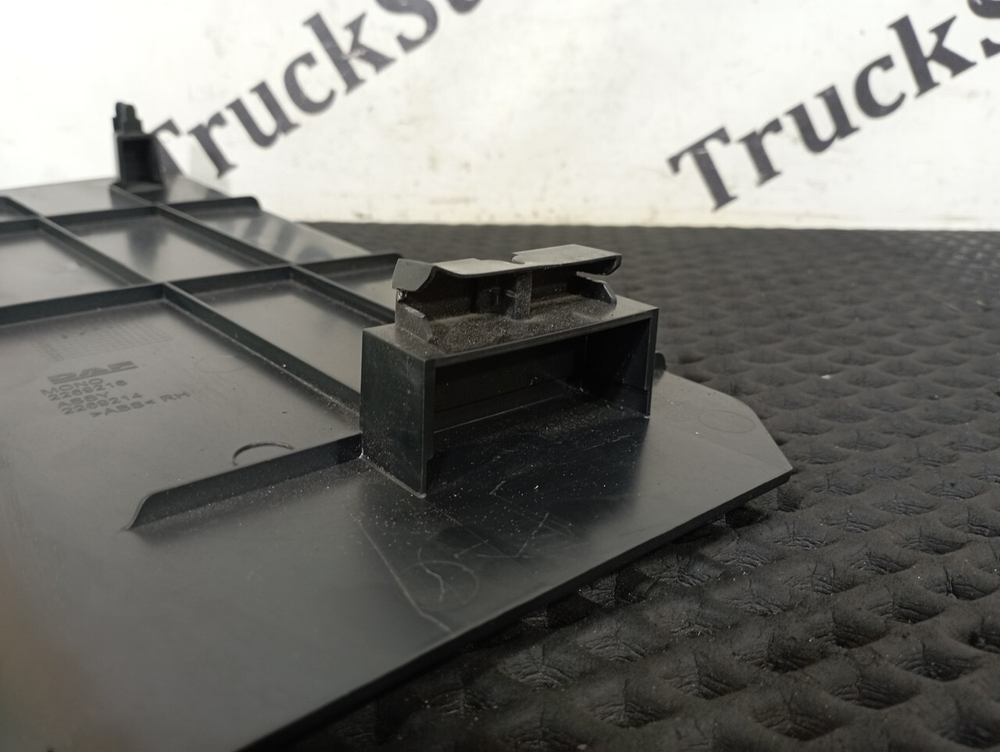 Накладка торпедо 2023г