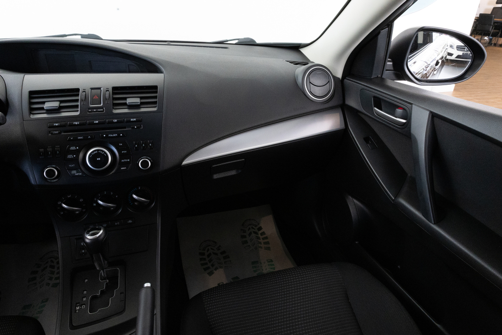 Mazda Mazda3, 2012 год